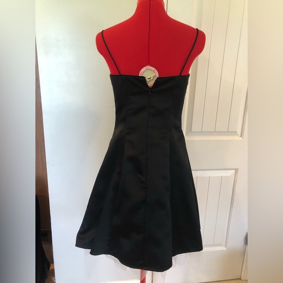 90s Y2K Betsy & Adam Satin Black And White Mini Dress Built In Petticoat - Picture 8 of 11